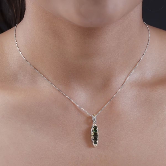 Tanzanian Chrome Tourmaline Elongated Pendant & Necklace. - Picture 4 of 8